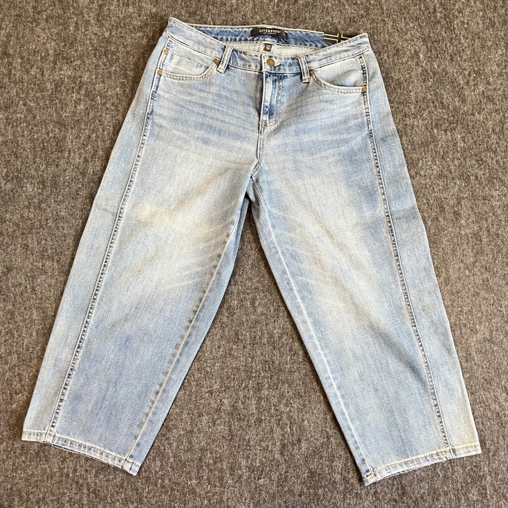 Liverpool Los Angeles Eco Wide Leg Crop Jeans Light Wash Blue Size 6/28